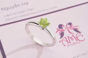 5mm Natural Peridot 6-prong Ring in Sterling Silver