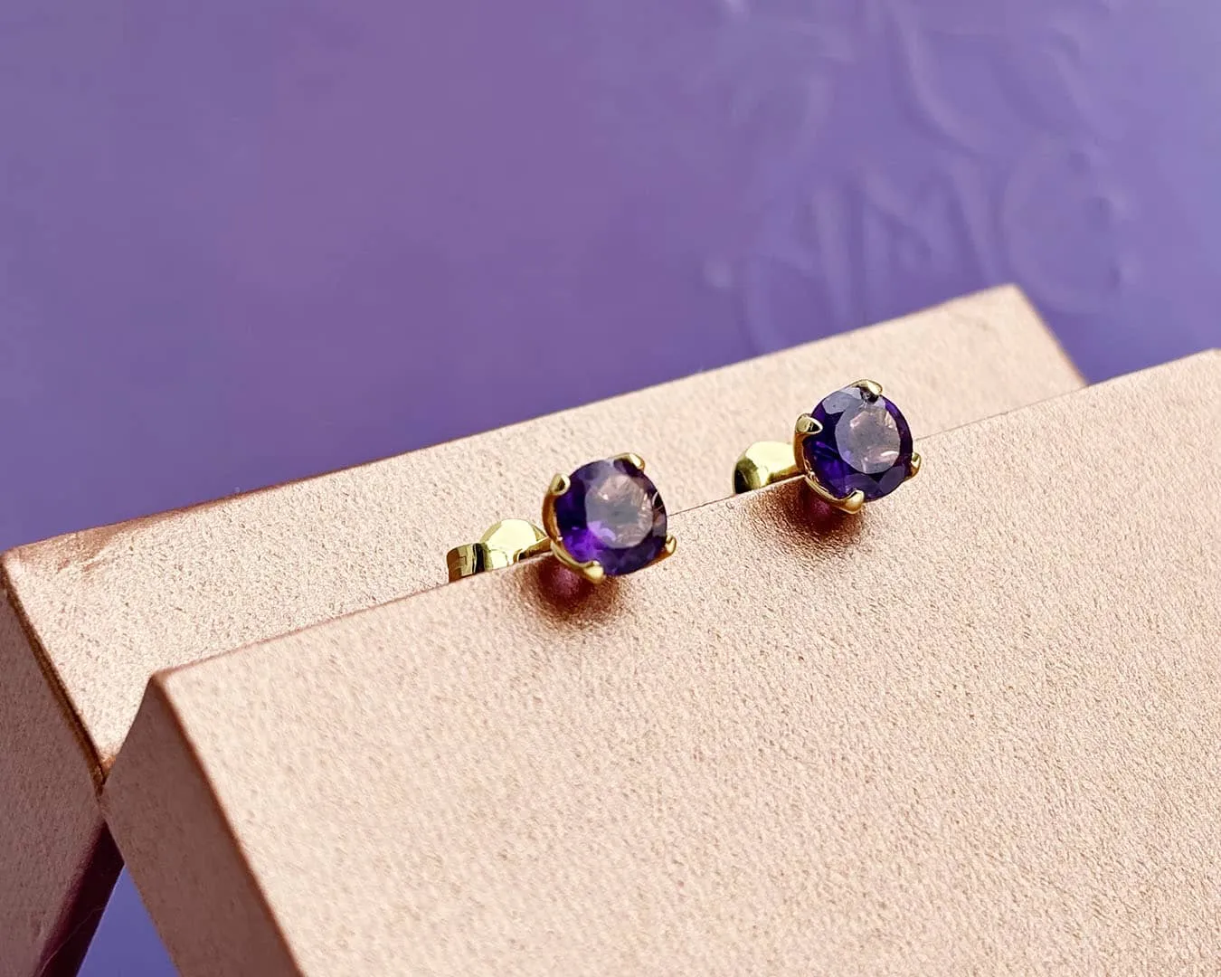 6mm Amethyst Flower Earrings in 14K Yellow Gold