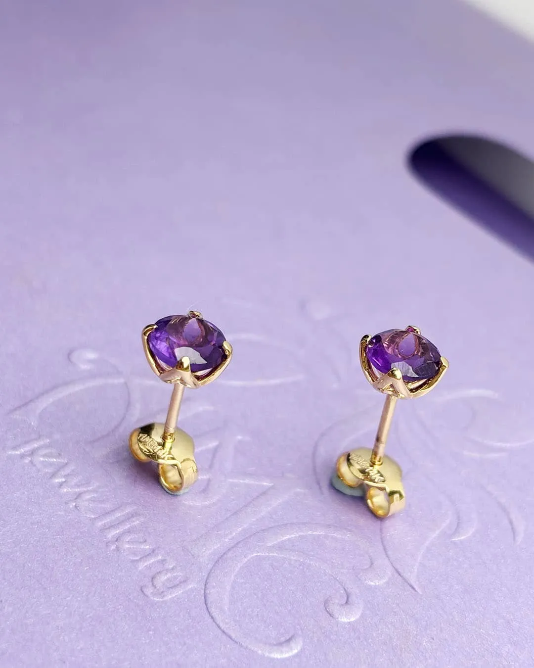 6mm Amethyst Flower Earrings in 14K Yellow Gold