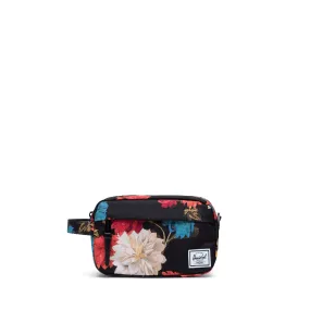 Herschel Chapter Carry On travel kit, vintage floral black