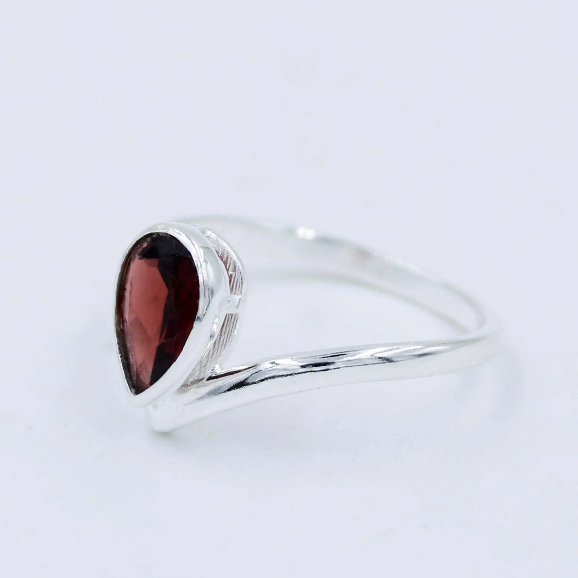 Natural Garnet Tiny Band 925 Silver Ring
