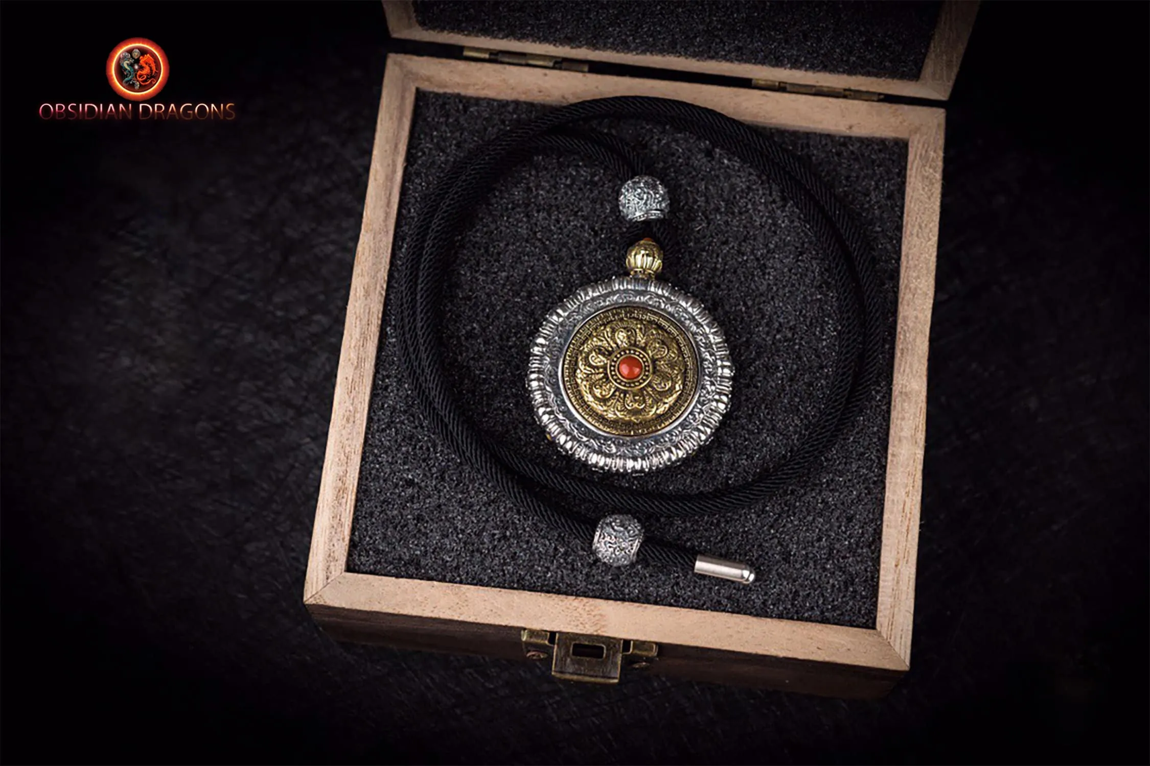 Pendentif Bouddha jade et argent- Bouddha Vairocana