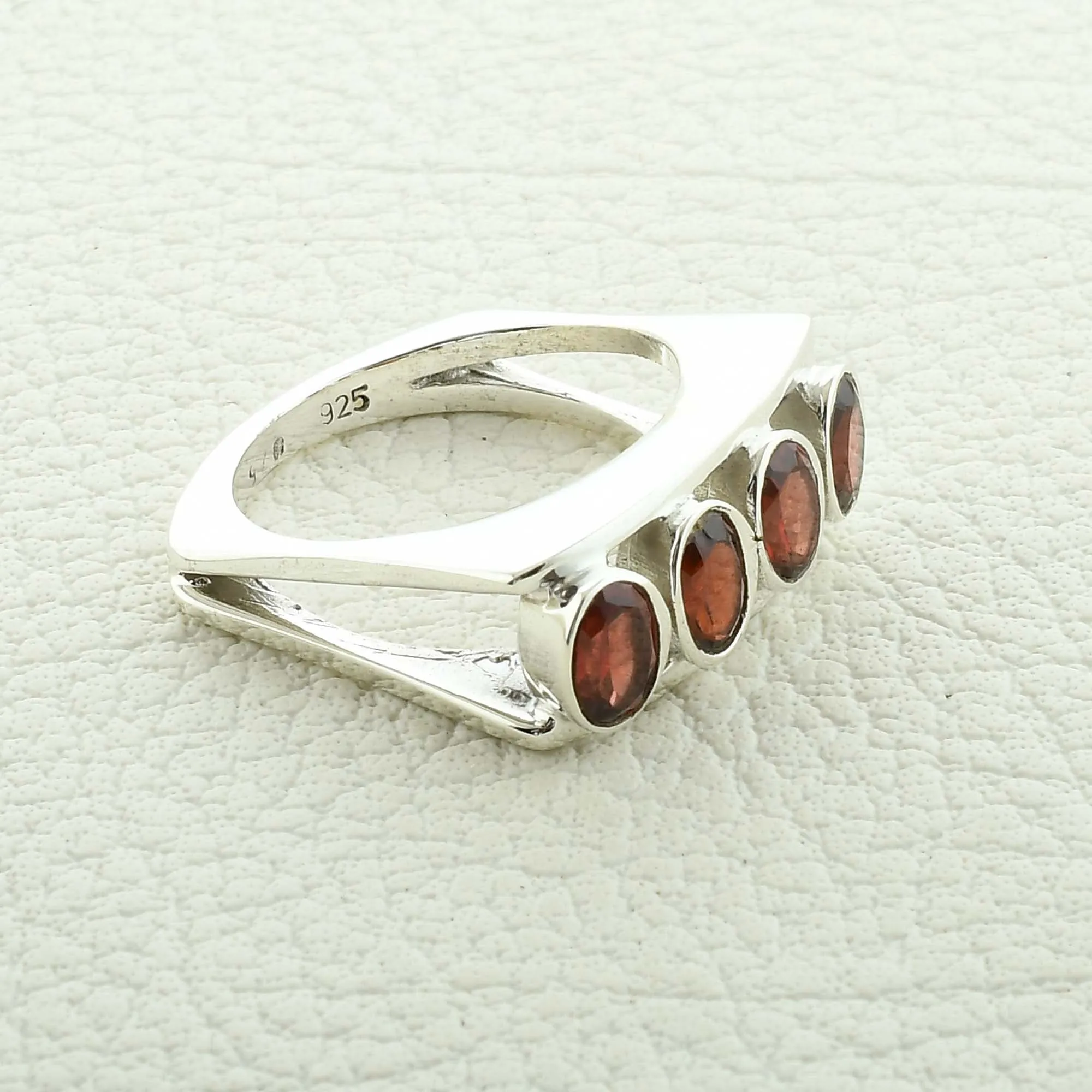 Perfect Gift for your Love Ones Garnet Lovely Ring