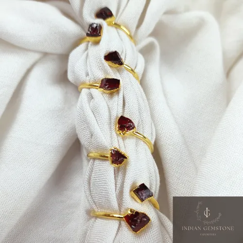 Raw Garnet Ring, Handmade Jewelry, Dainty Ring, Natural Garnet Ring, Red Gemstone Jewelry, Rough Stone Ring, Anniversary & Wedding Ring,Gift