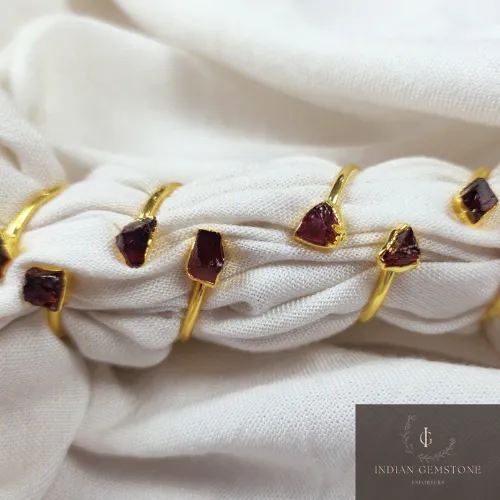 Raw Garnet Ring, Handmade Jewelry, Dainty Ring, Natural Garnet Ring, Red Gemstone Jewelry, Rough Stone Ring, Anniversary & Wedding Ring,Gift