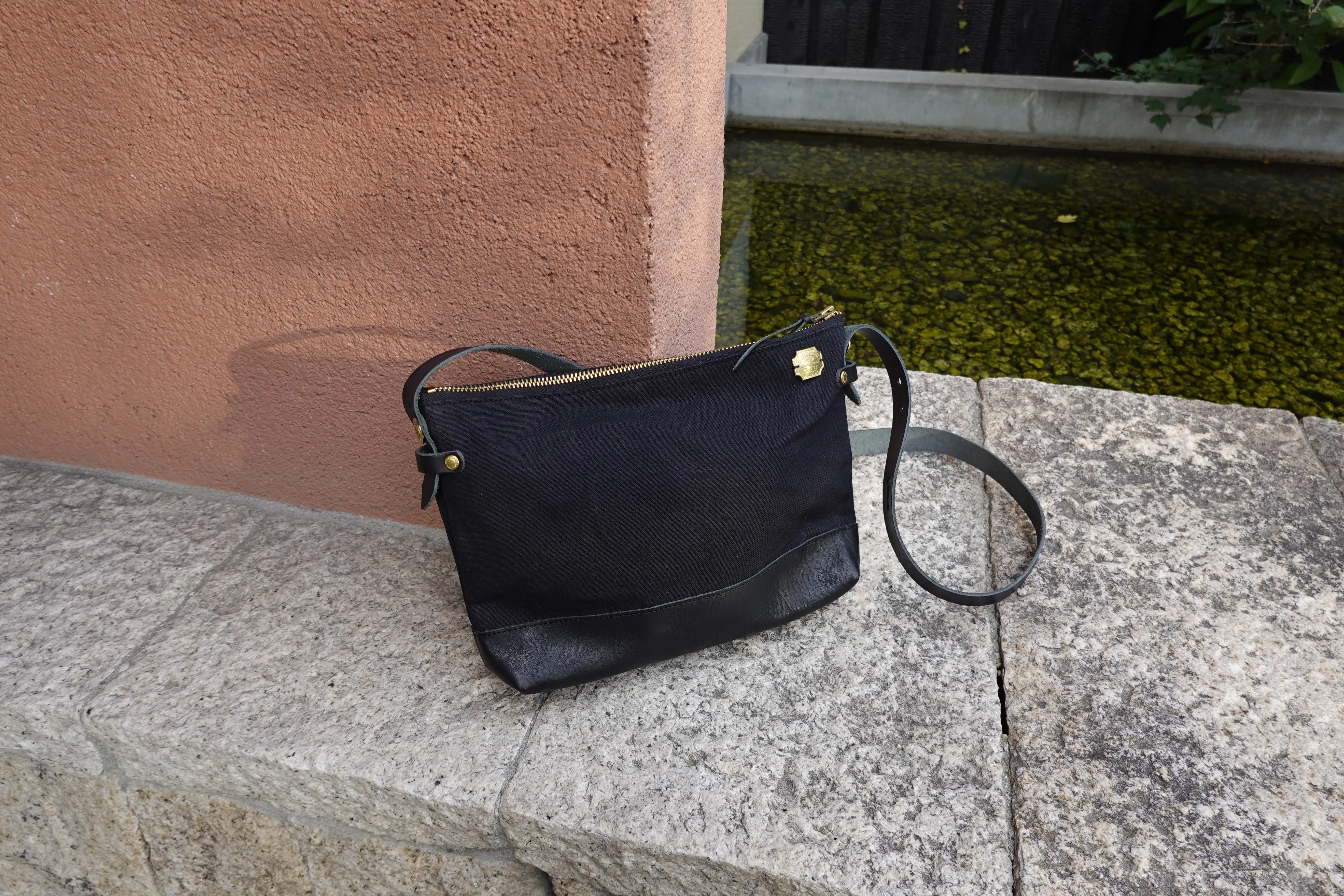 SL0038 leather bottom shoulder bag L