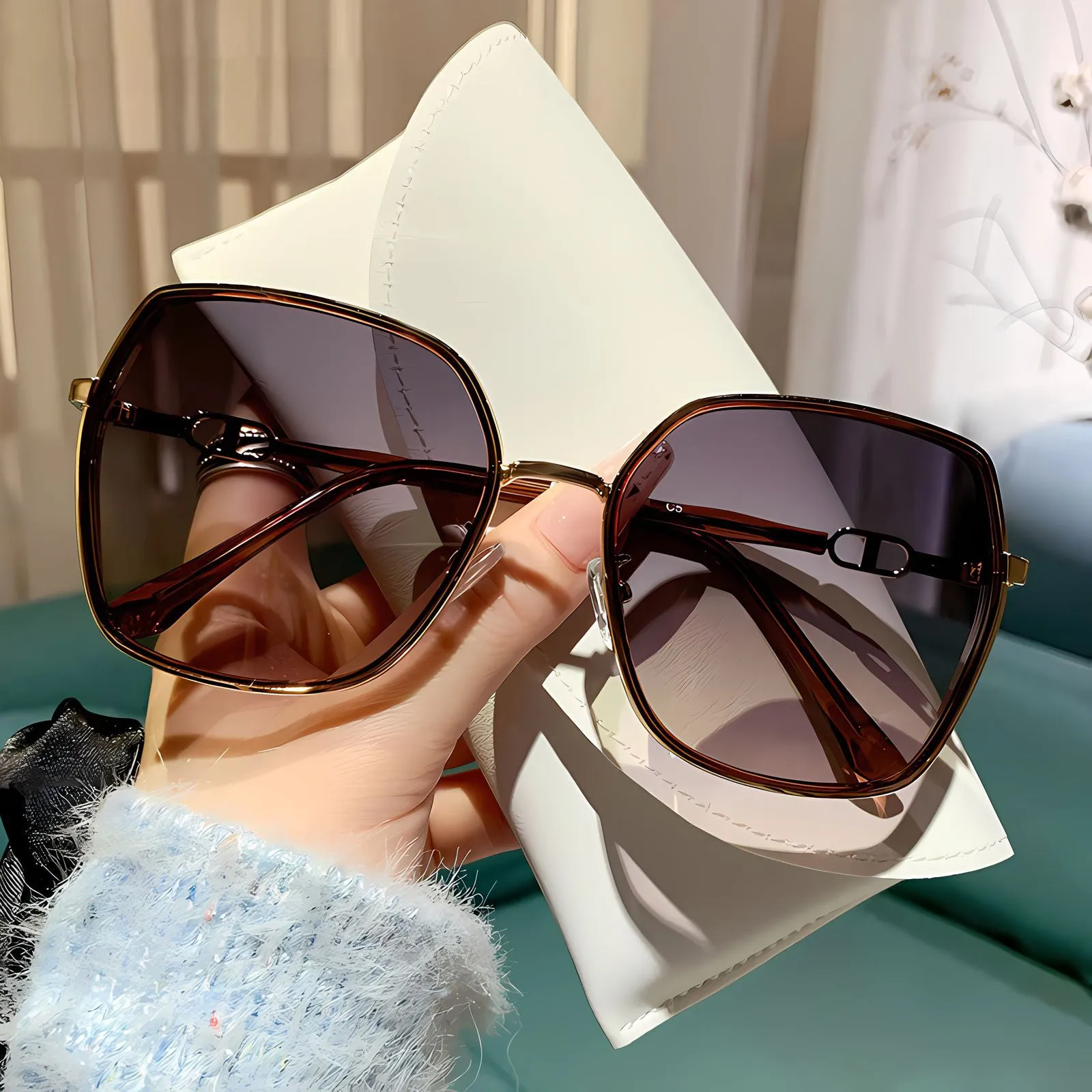TXOME Ella Bling Polygon Polarized Sunglasses for Women