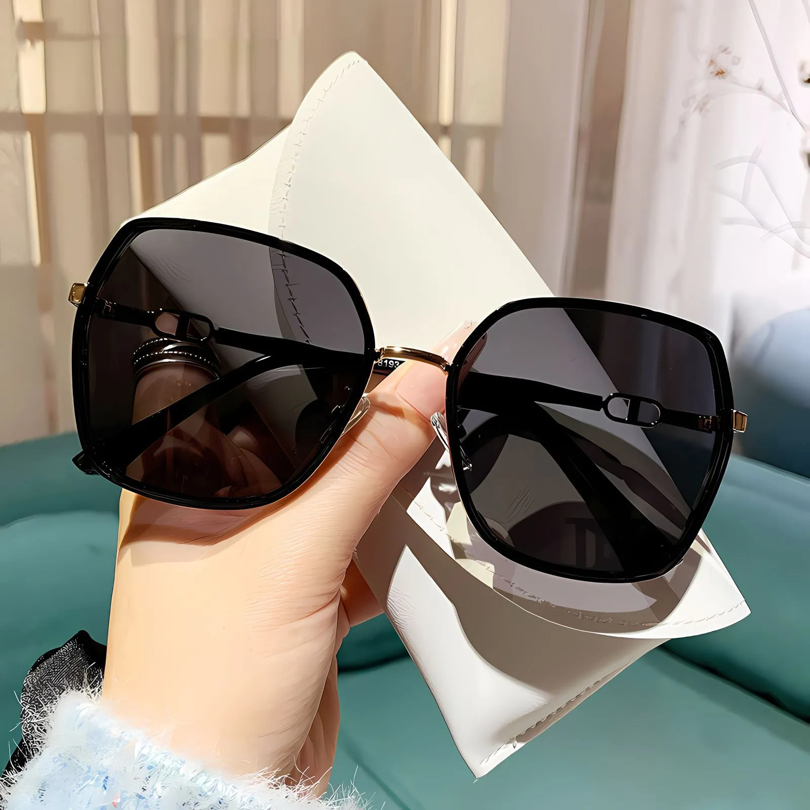 TXOME Ella Bling Polygon Polarized Sunglasses for Women